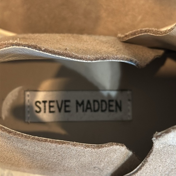 Steve Madden taupe hidden wedge sneaker - Picture 8 of 9
